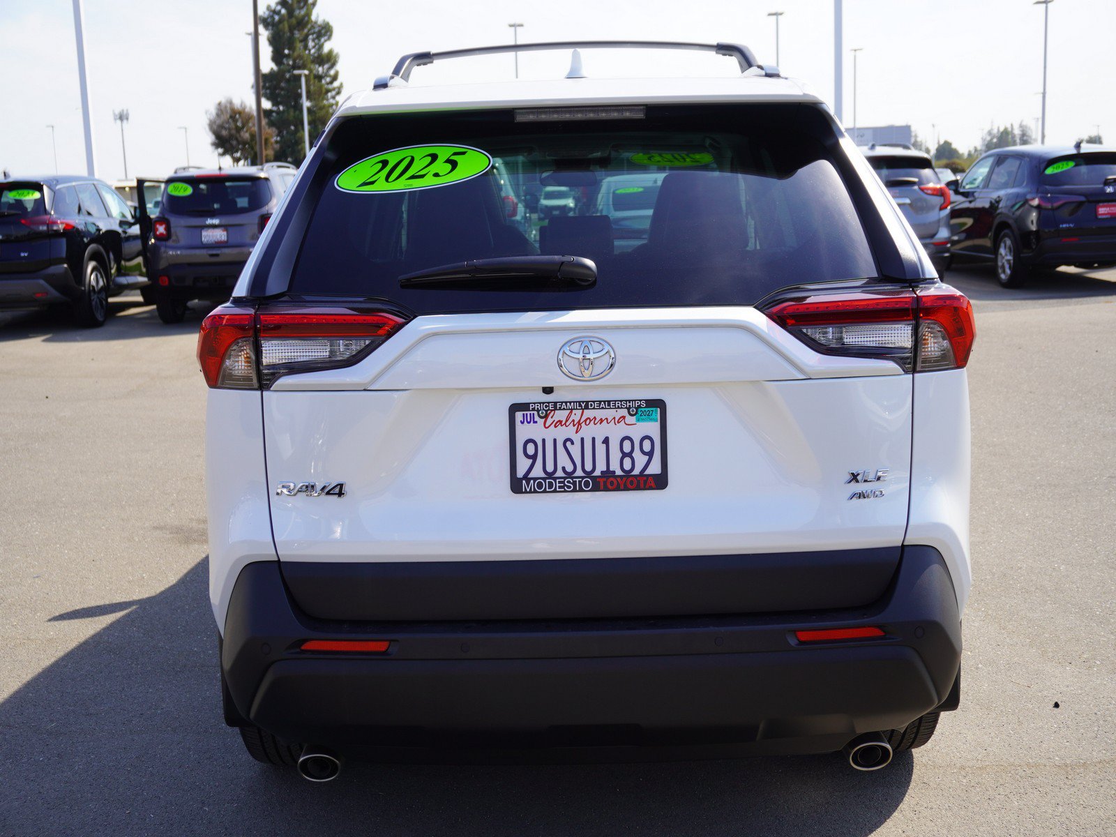 Used 2025 Toyota RAV4 XLE Premium w/ Weather Package AWD/4WD image 9
