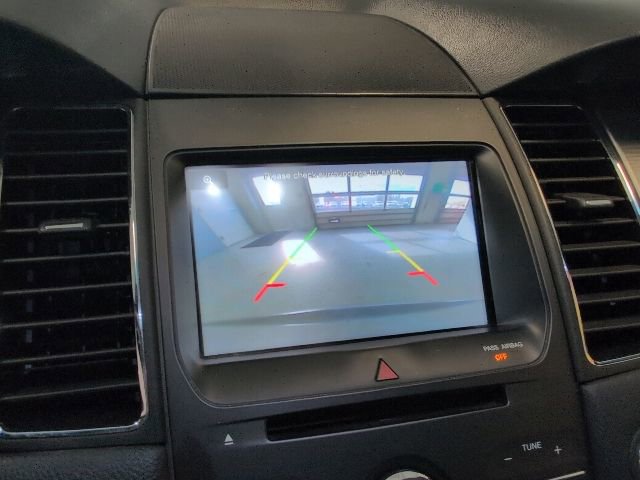 Used 2014 Ford Taurus SEL w/ Equipment Group 201A FWD image 22
