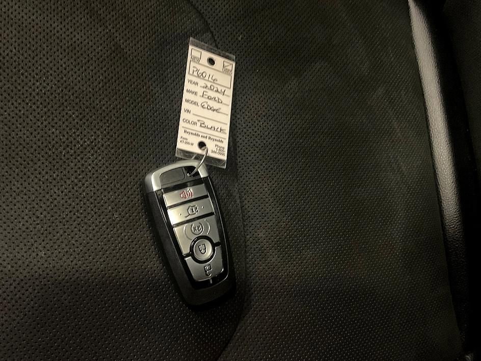 Used 2024 Ford Edge ST w/ Equipment Group 401A AWD/4WD image 33