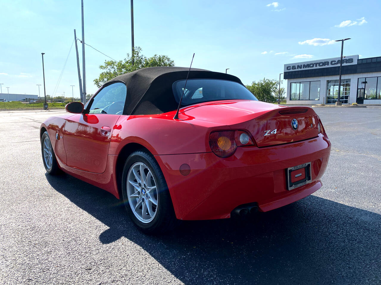 Used 2004 BMW Z4 2.5i image 14