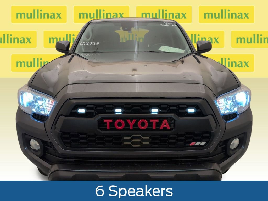 Used 2022 Toyota Tacoma SR5 RWD image 14