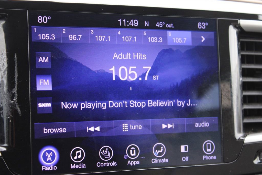 Used 2017 Chrysler Pacifica Touring-L image 40