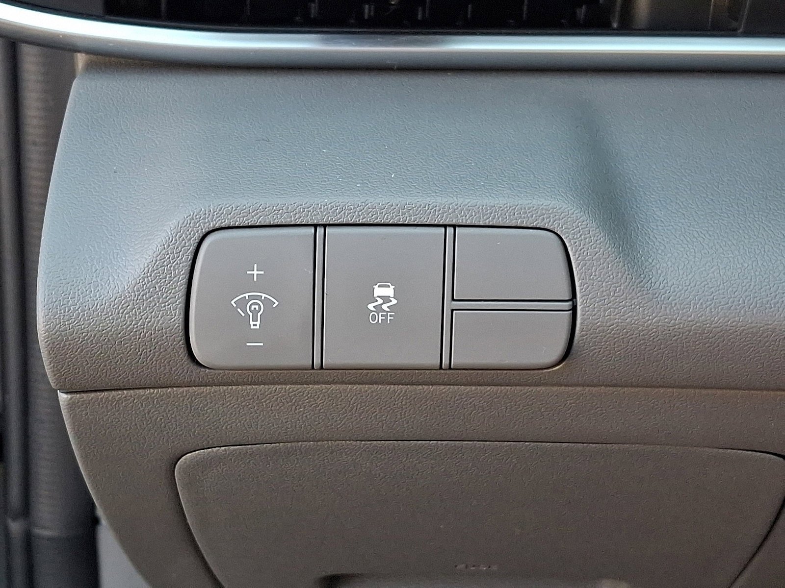 Certified 2025 Hyundai Elantra Sport FWD image 26