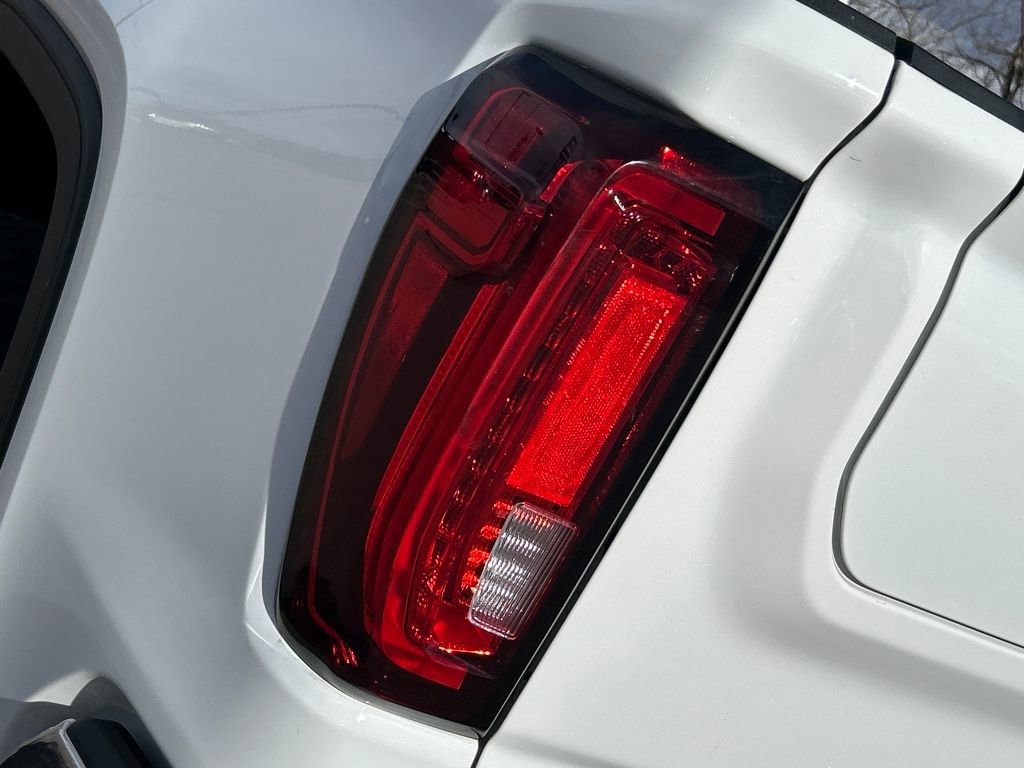 Used 2020 GMC Sierra 1500 SLT w/ SLT Premium Package image 27