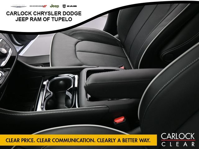New 2026 Chrysler Pacifica Limited w/ Uconnect Theater Family Group FWD image 22