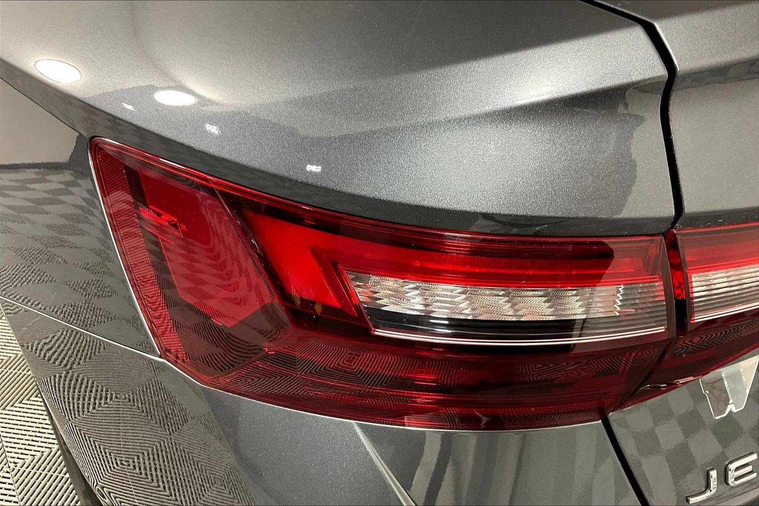 Used 2023 Volkswagen Jetta SE FWD image 22