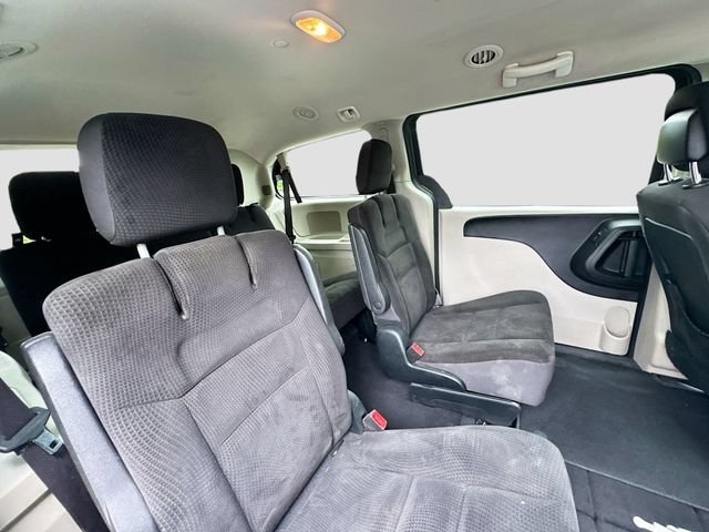 Used 2017 Dodge Grand Caravan SE w/ Power Window Group FWD image 32