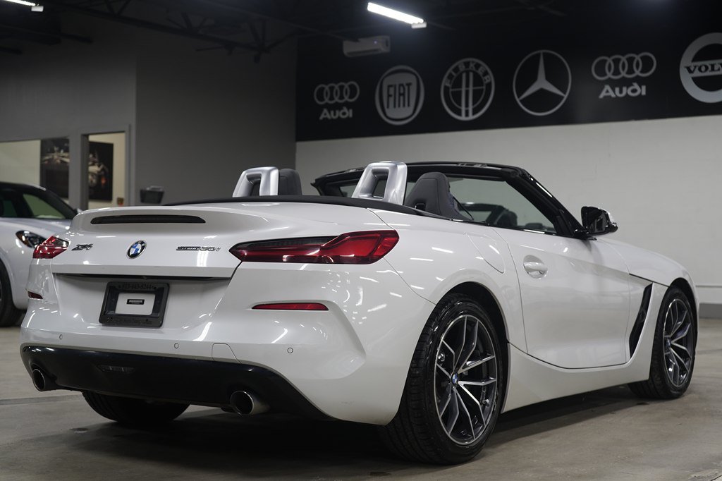 Used 2022 BMW Z4 sDrive30i w/ Driving Assistance Package RWD image 10