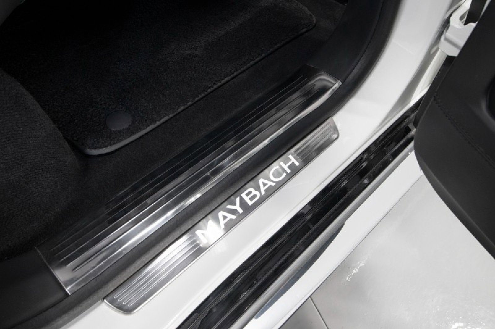 Used 2024 Mercedes-Benz Maybach GLS 600 4MATIC image 64