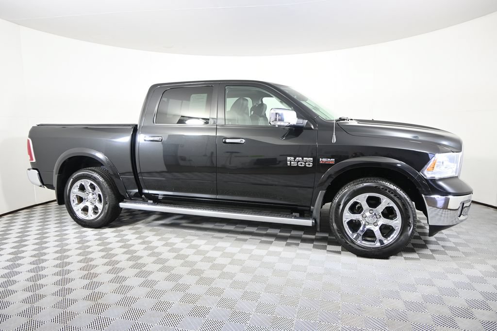 Used 2016 RAM 1500 Laramie w/ Convenience Group AWD/4WD image 9