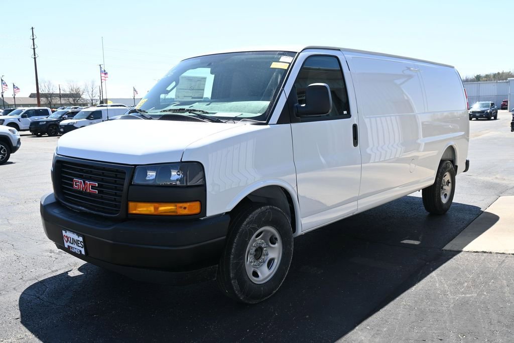 New 2026 GMC Savana 3500 Extended RWD image 7