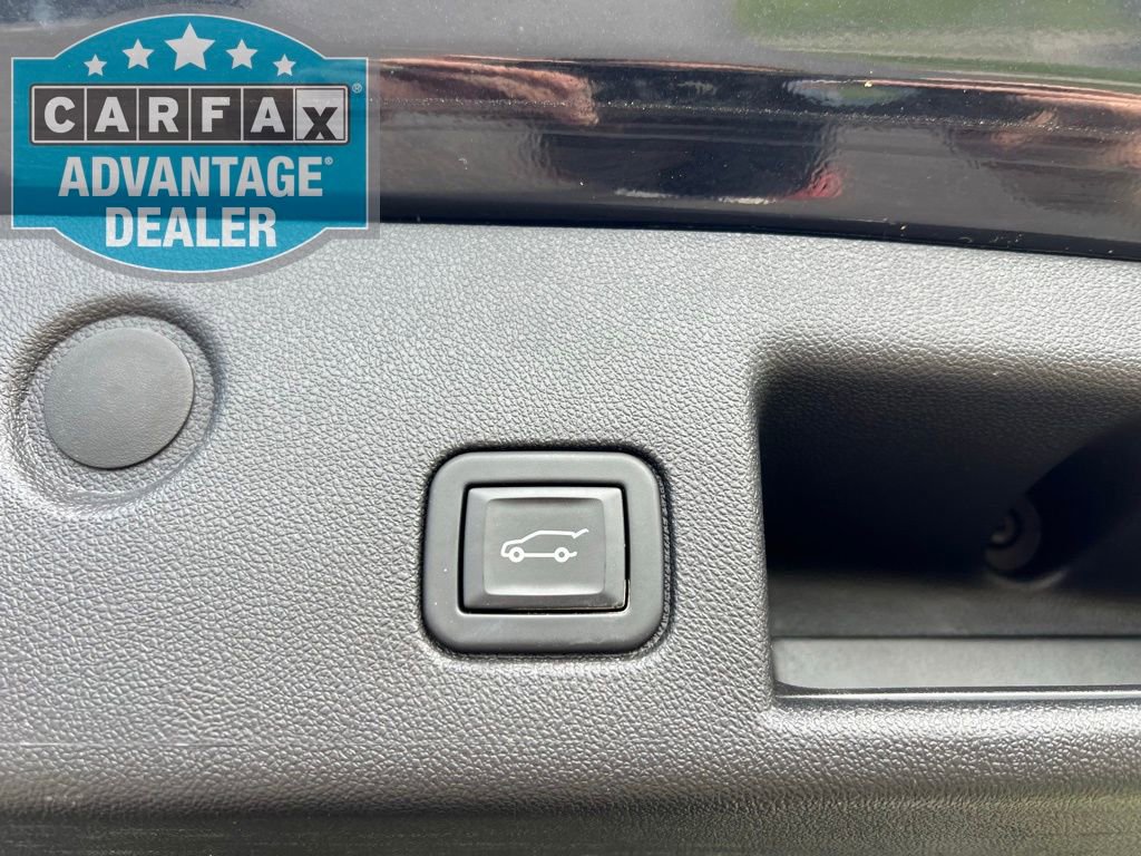 Used 2023 Chevrolet Equinox Premier image 23