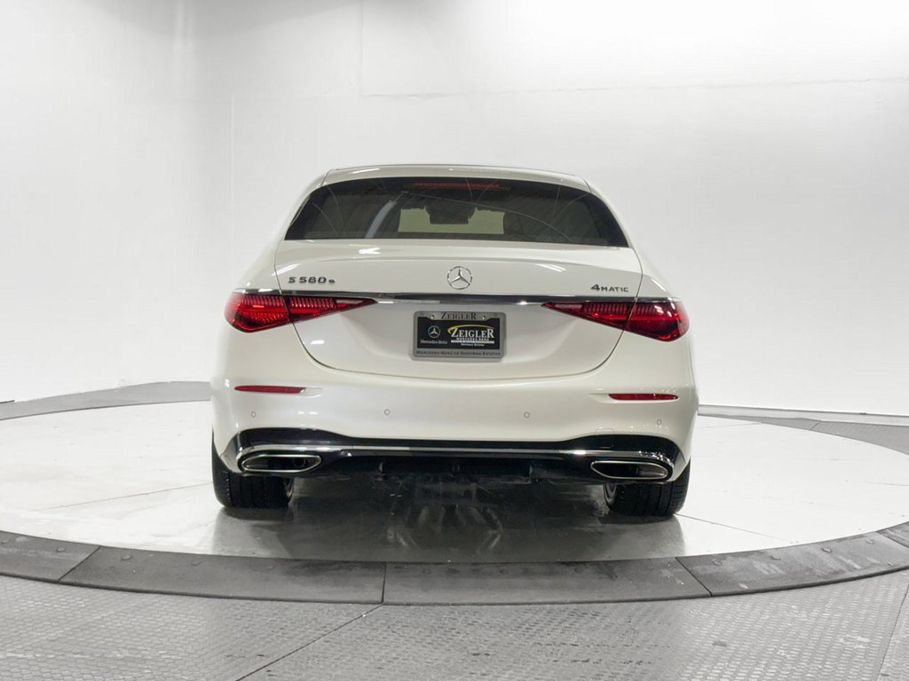 Used 2023 Mercedes-Benz S 580e 4MATIC Sedan w/ AMG Line image 32
