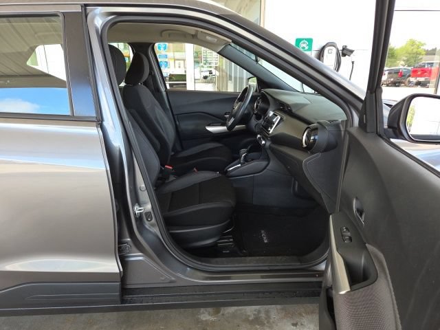Used 2019 Nissan Kicks SV FWD image 41