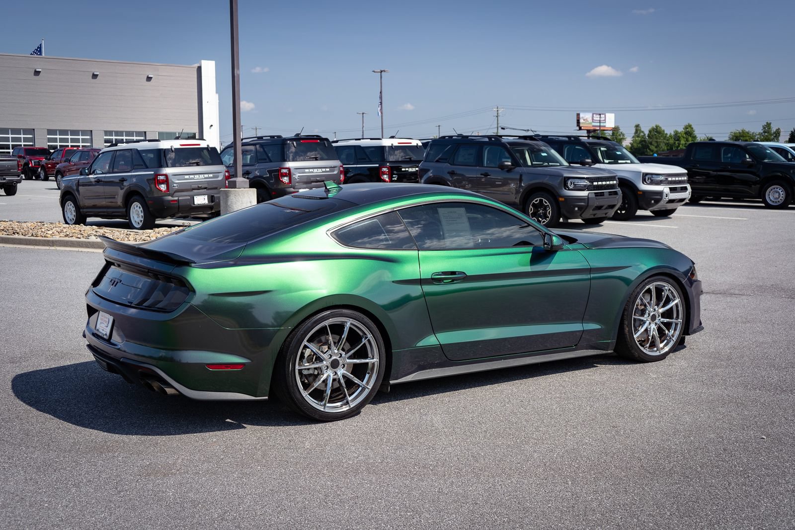 Used 2021 Ford Mustang GT Premium w/ Carbon Sport Interior Package RWD image 10