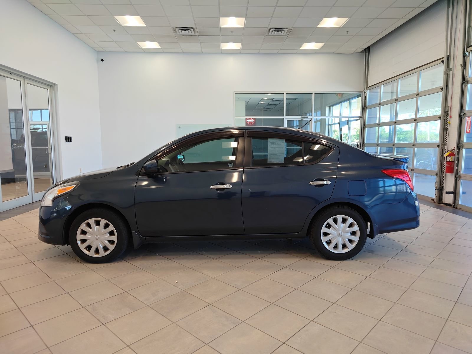 Used 2017 Nissan Versa SV FWD image 6