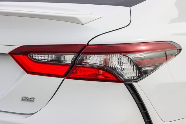 Used 2023 Toyota Camry SE image 9