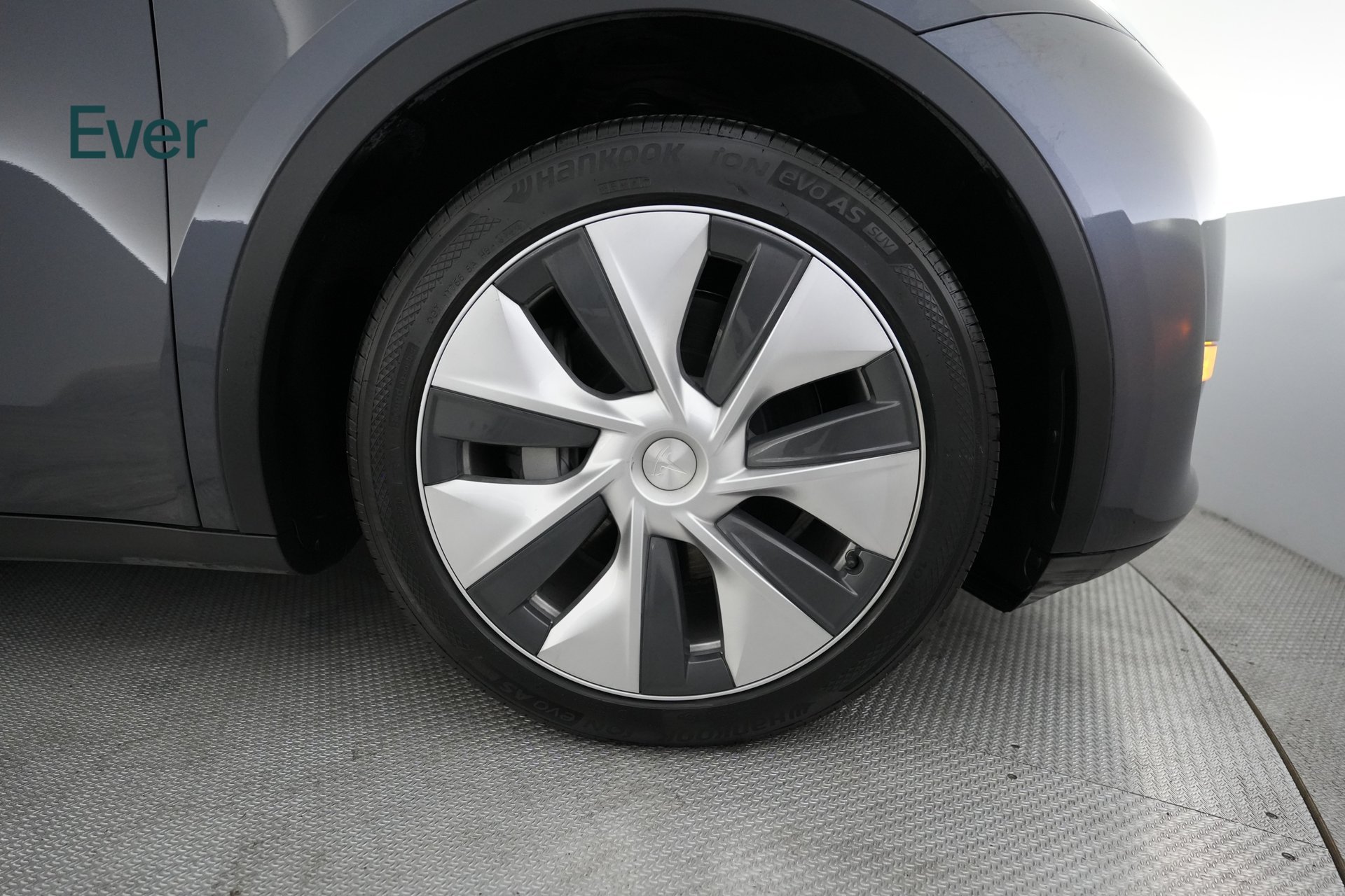Used 2023 Tesla Model Y Long Range AWD/4WD image 20
