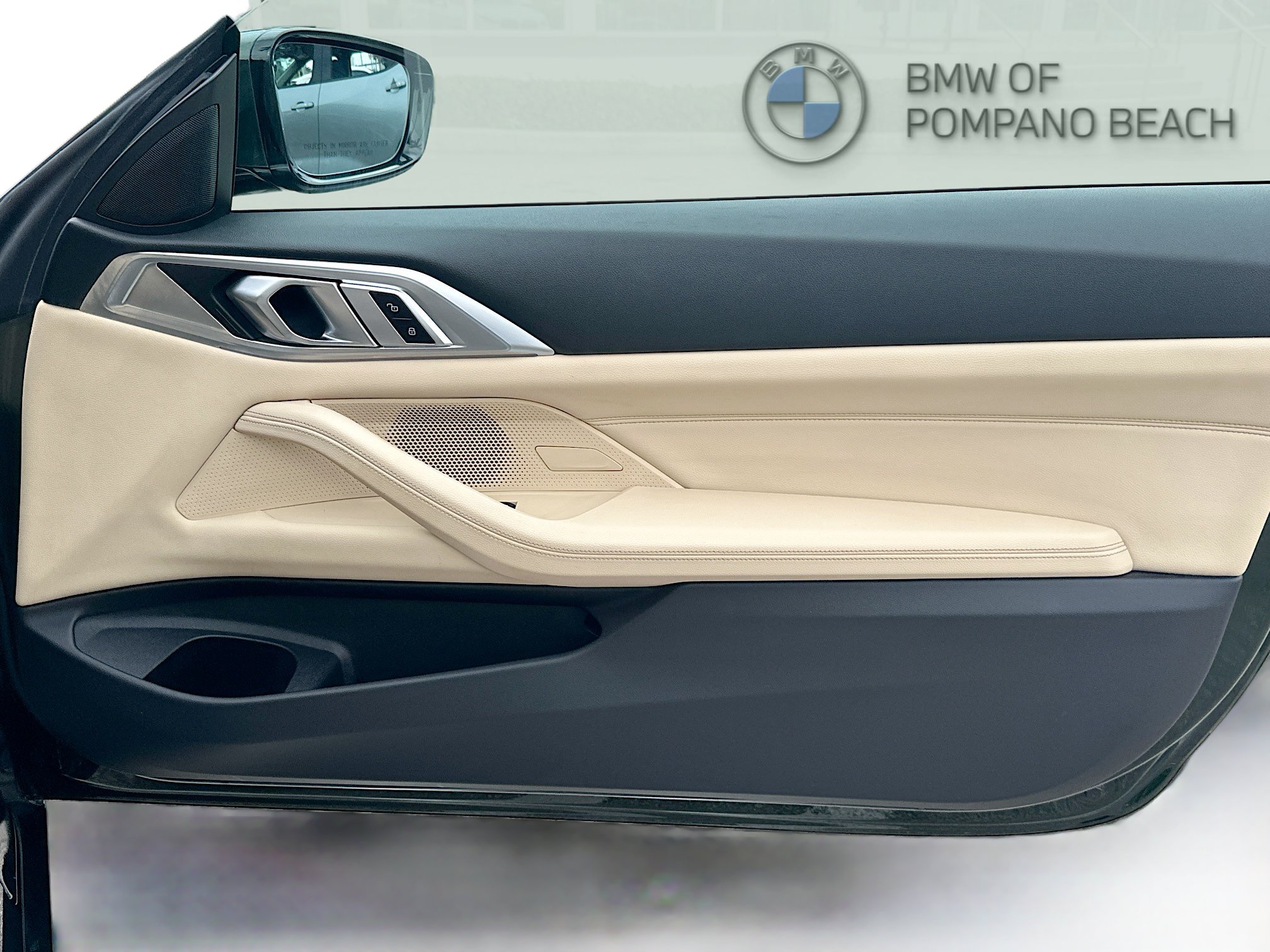 Used 2024 BMW 430i Convertible w/ Premium Package RWD image 27