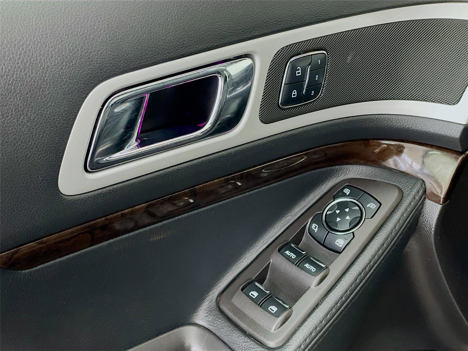 Used 2015 Ford Explorer Limited w/ Equipment Group 302A image 23