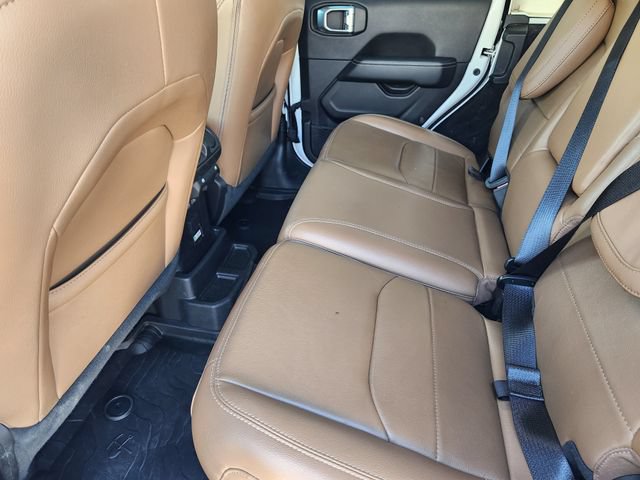 Used 2023 Jeep Wrangler Unlimited Sahara w/ Cold Weather Group AWD/4WD image 31