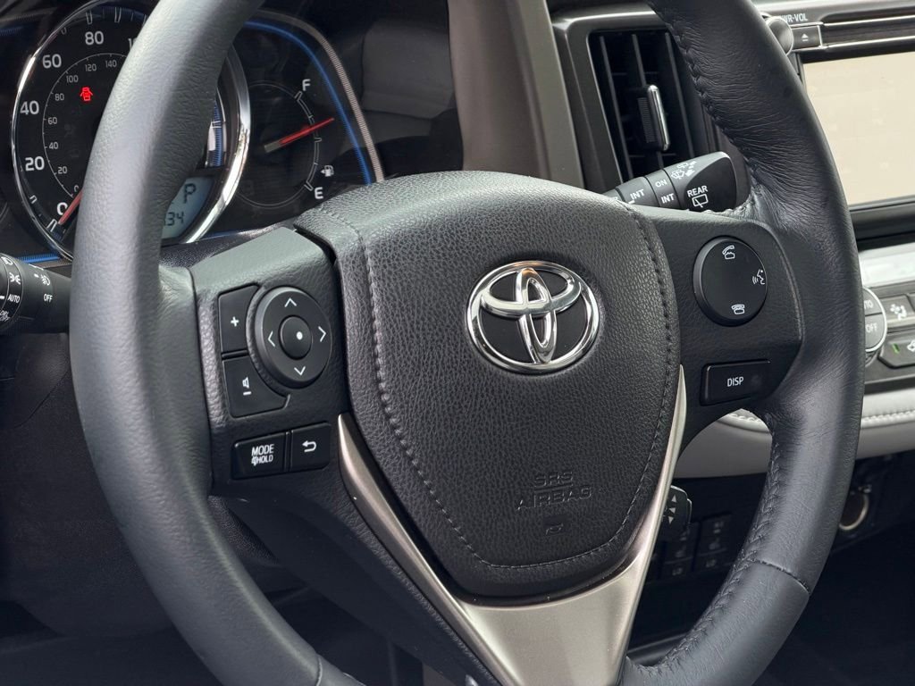 Used 2015 Toyota RAV4 Limited AWD/4WD image 17