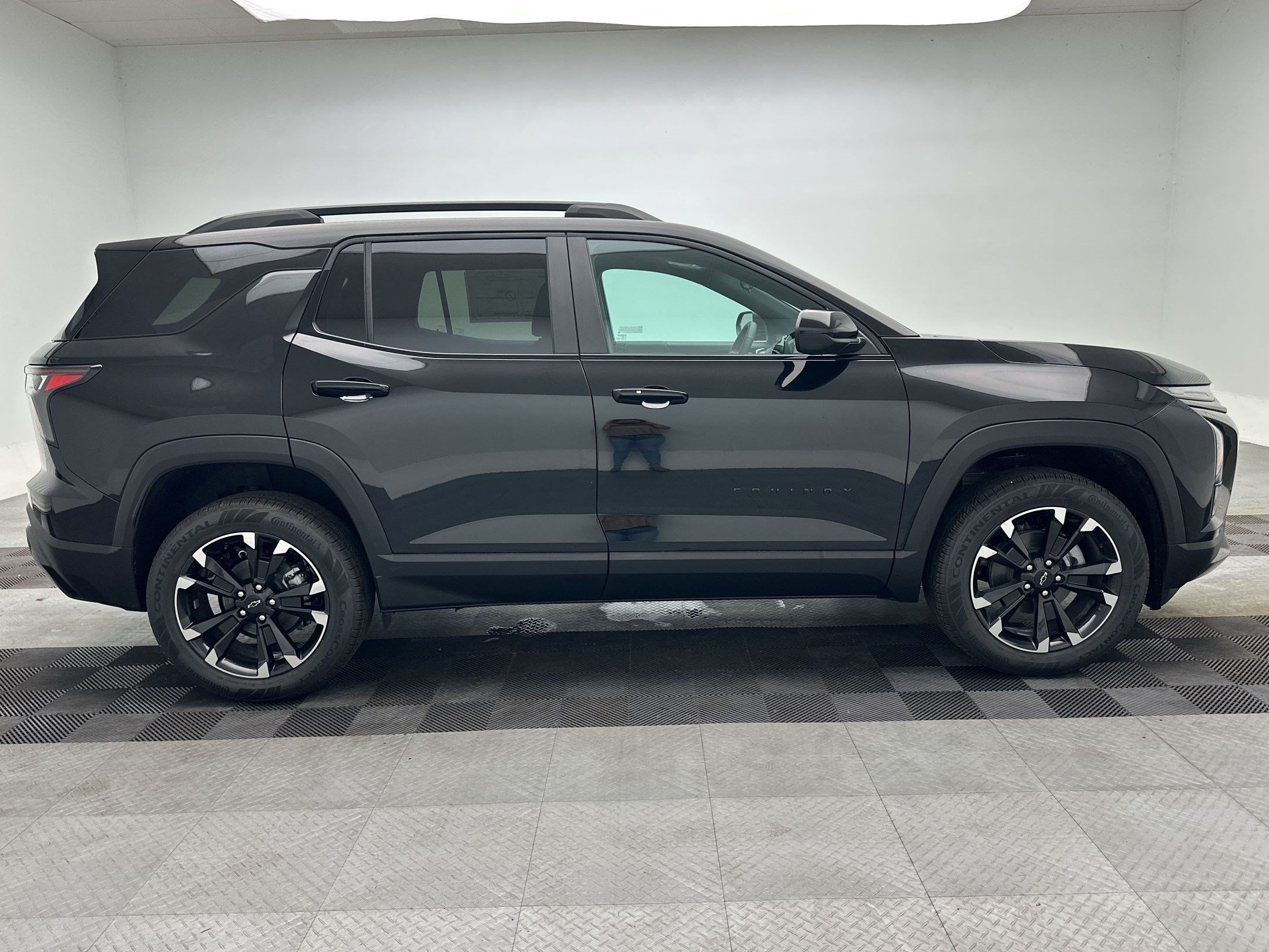 New 2027 Chevrolet Equinox RS w/ LPO, Floor Liner Package AWD/4WD image 8