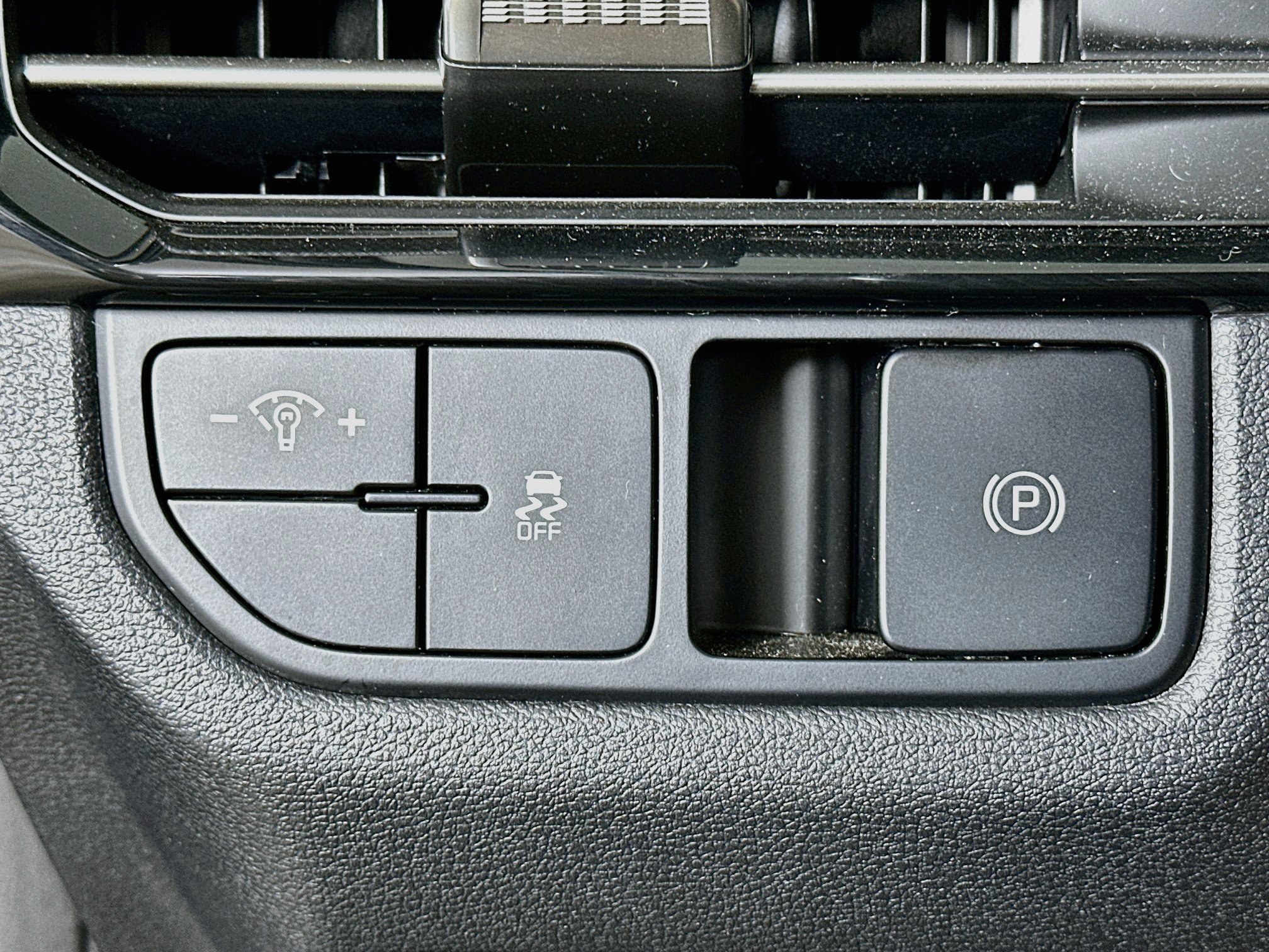 Used 2026 Kia Sportage LX FWD image 17