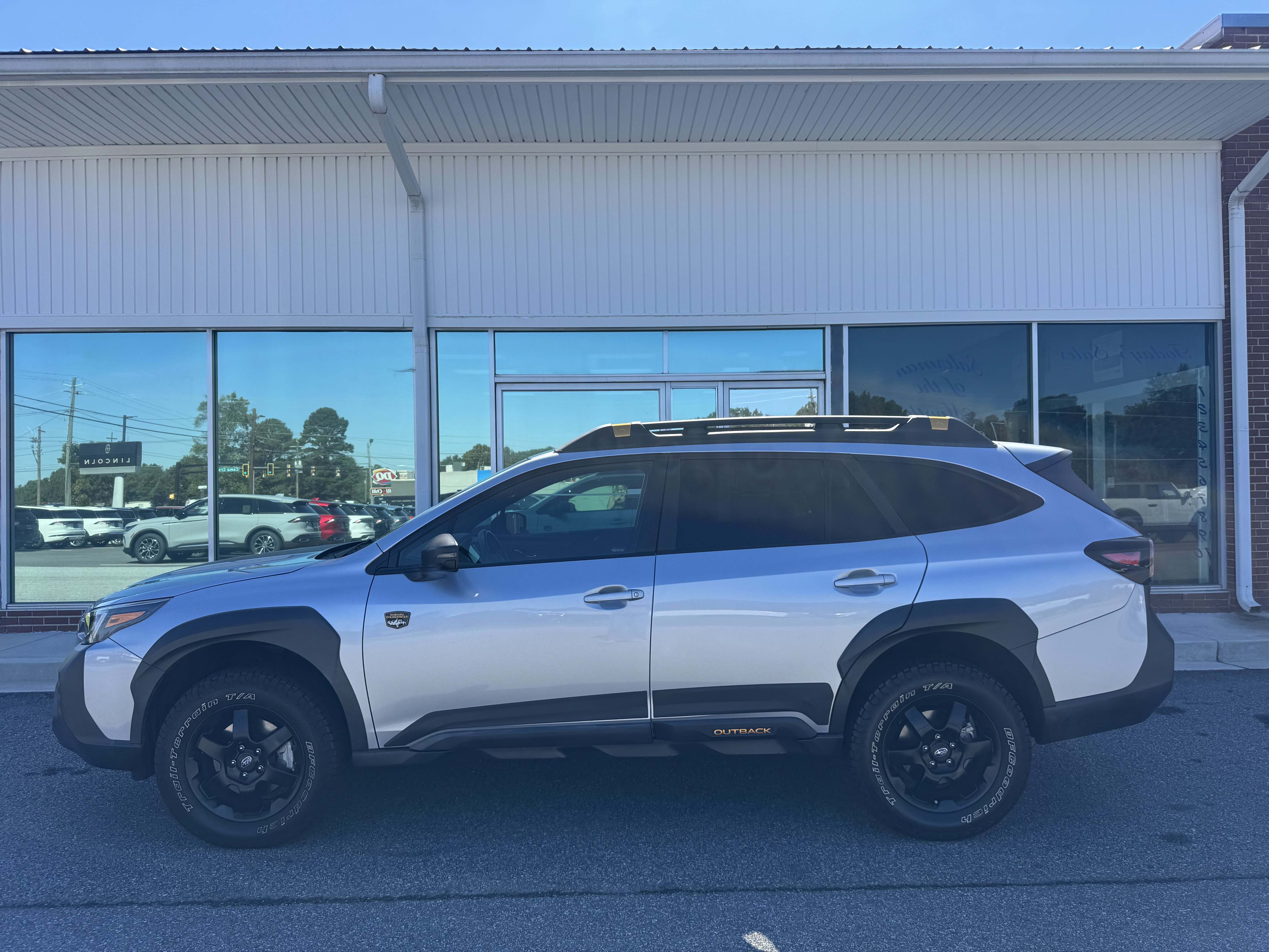 Used 2022 Subaru Outback Wilderness AWD/4WD image 1
