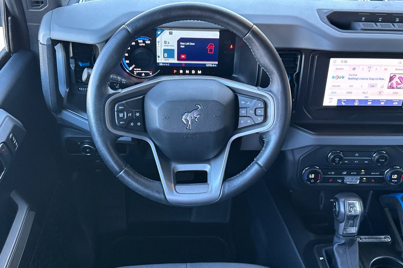 Used 2023 Ford Bronco Black Diamond w/ Sasquatch Package image 14