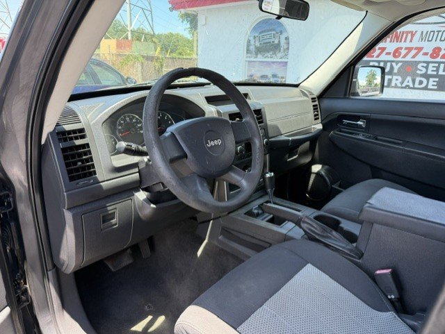 Used 2010 Jeep Liberty Sport w/ Trailer Tow Class III Group AWD/4WD image 10