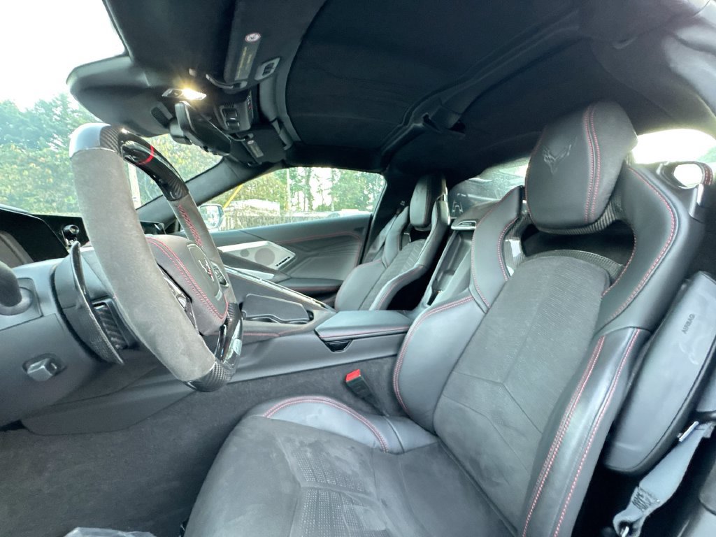 Used 2024 Chevrolet Corvette Z06 RWD image 13