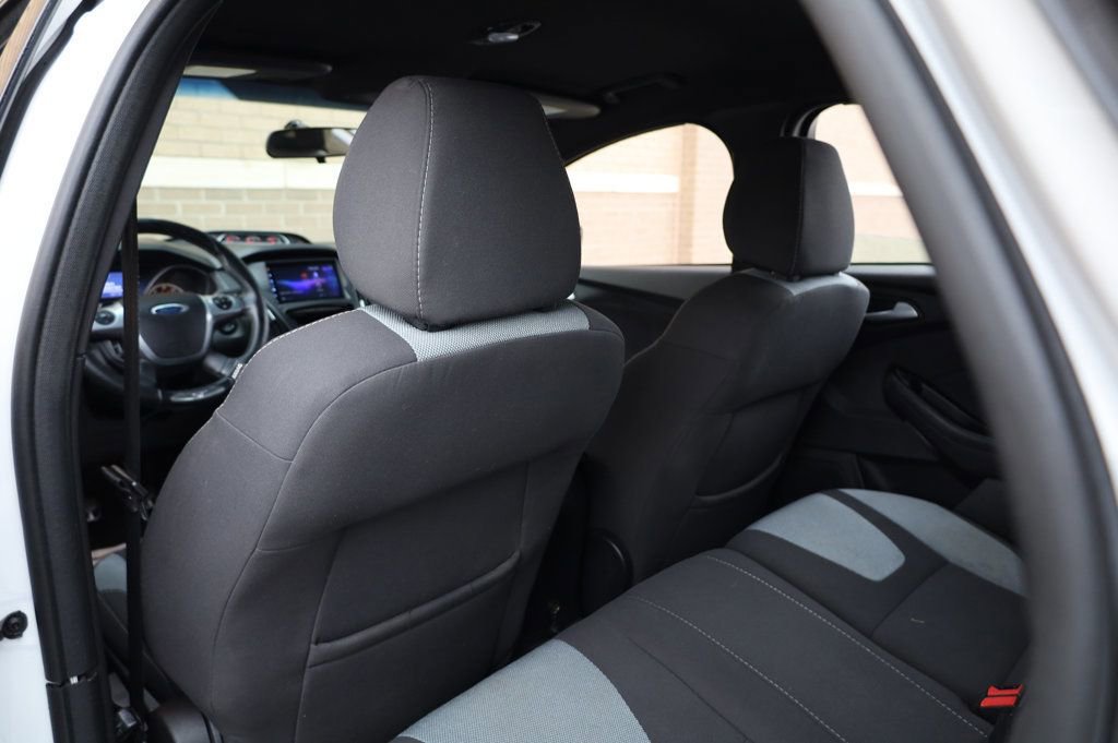Used 2014 Ford Focus ST image 16