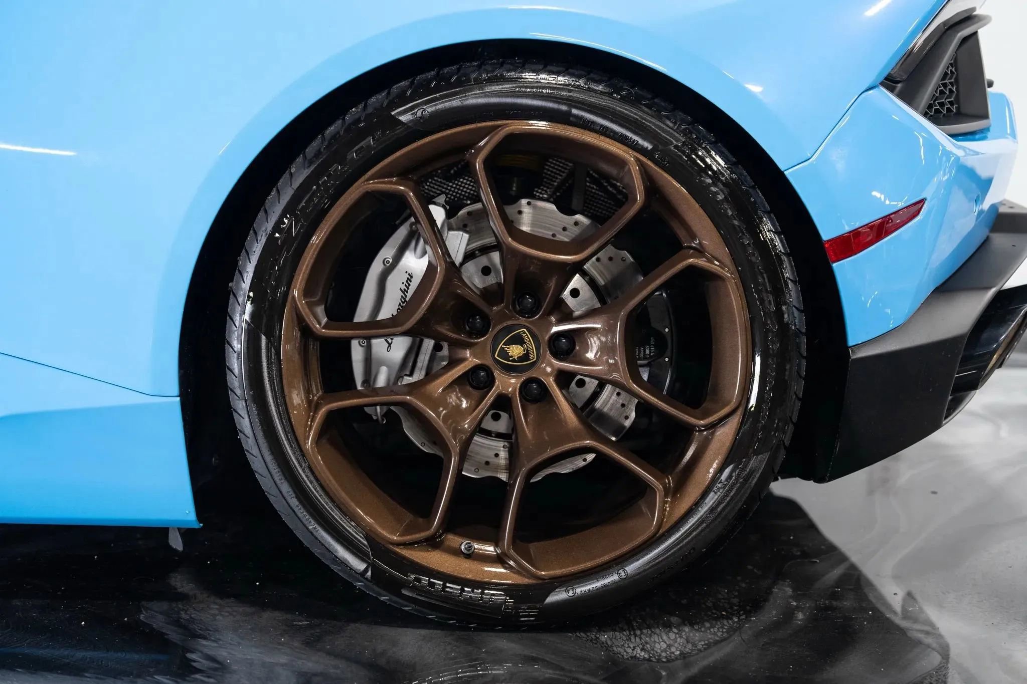 Used 2017 Lamborghini Huracan LP 580-2 image 36