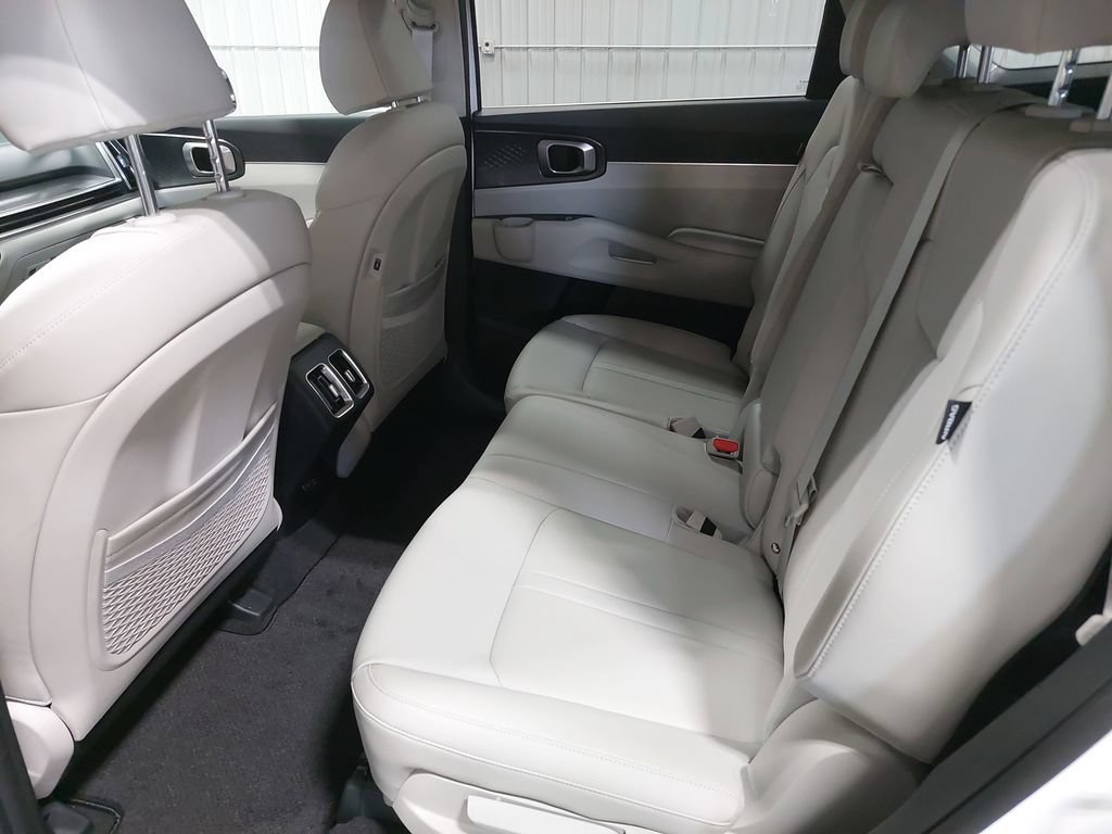 New 2026 Kia Sorento S w/ S Panoramic Sunroof Package FWD image 15