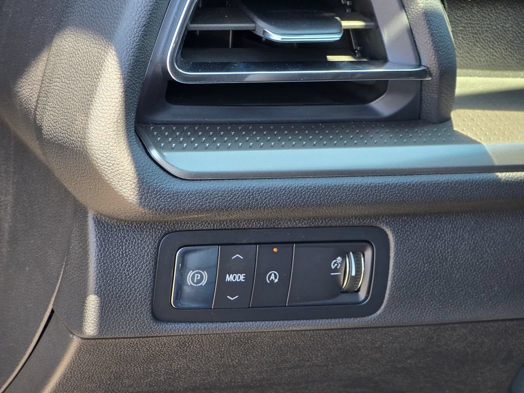 New 2026 Chevrolet Traverse LT w/ Driver Confidence Package FWD image 35