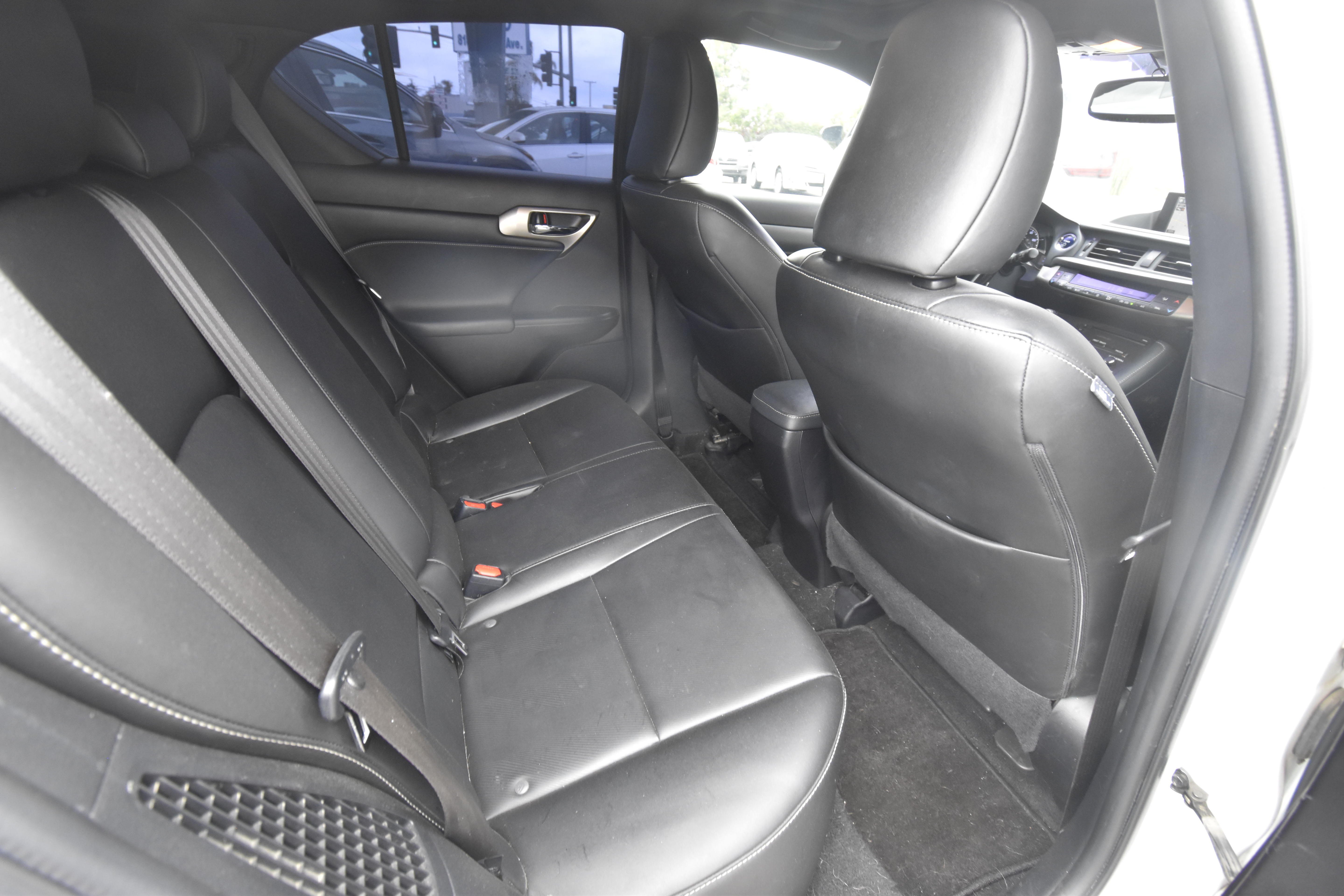 Used 2017 Lexus CT 200h w/ Navigation System Package FWD image 16