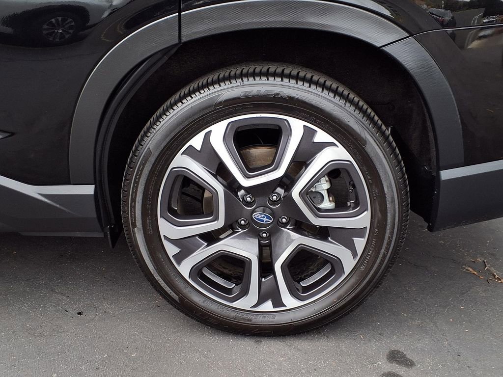 Used 2023 Subaru Ascent Limited image 4