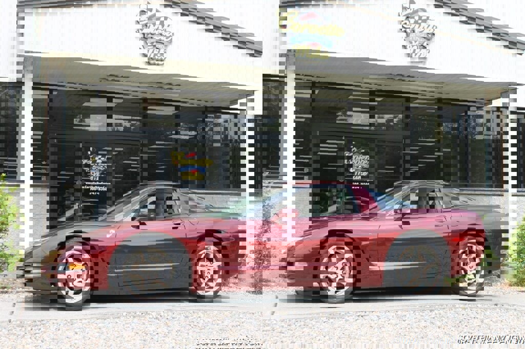 Used 2003 Chevrolet Corvette 50th Anniversary Edition w/ Preferred Equipment Group image 3