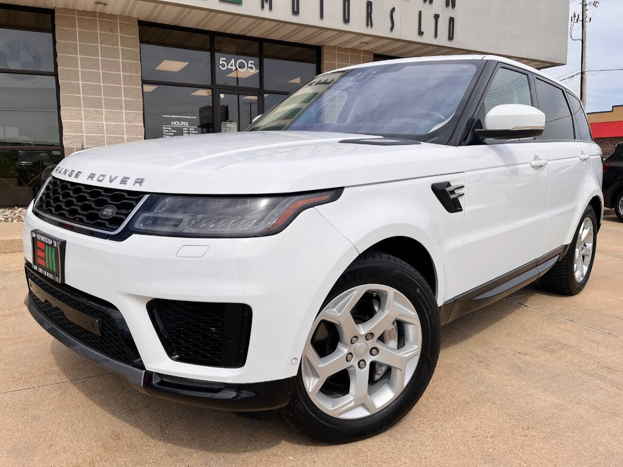 Used 2018 Land Rover Range Rover Sport HSE AWD/4WD image 2
