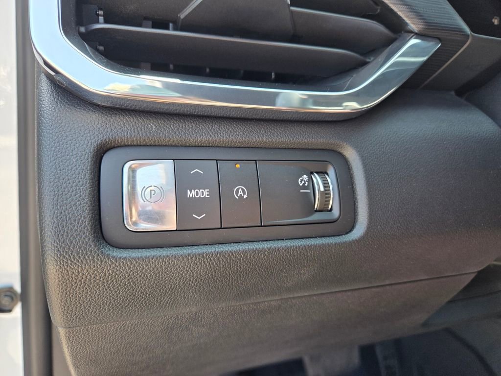 Certified 2025 GMC Acadia Elevation image 24