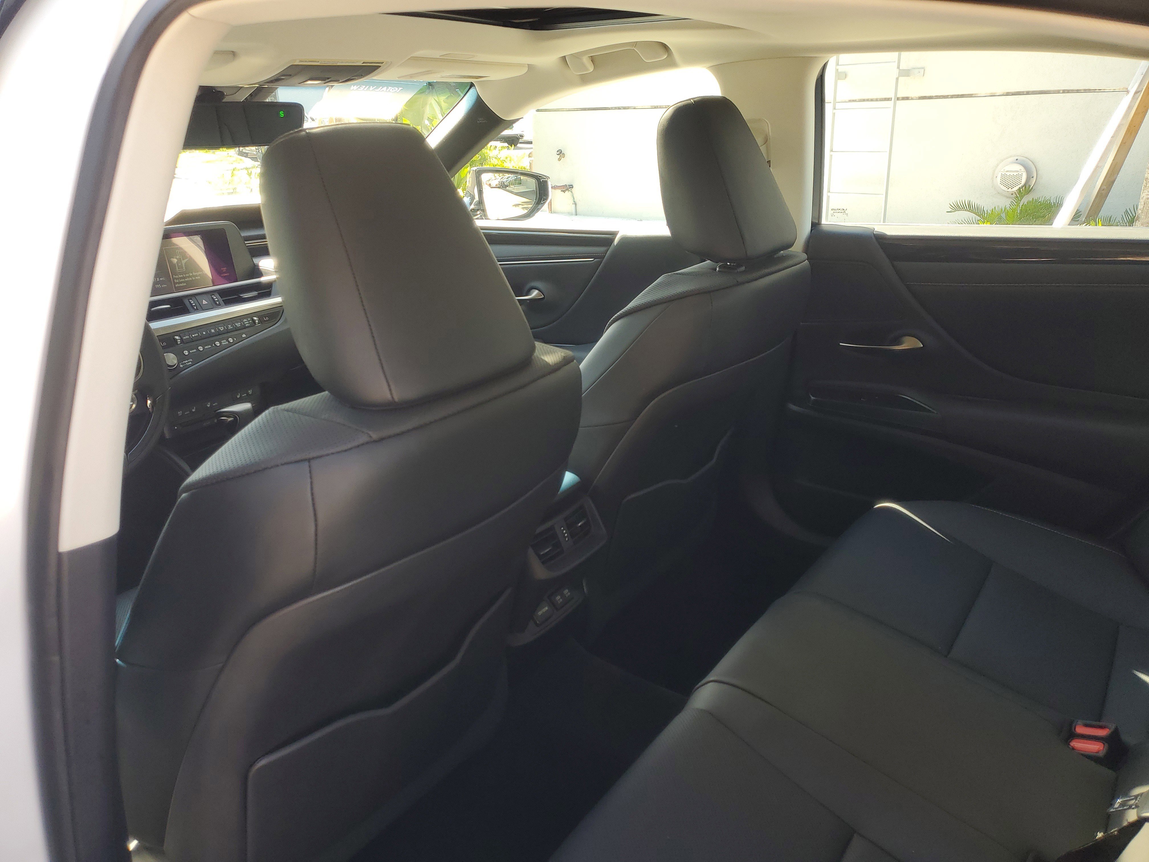 Used 2021 Lexus ES 350 w/ Premium Package image 12