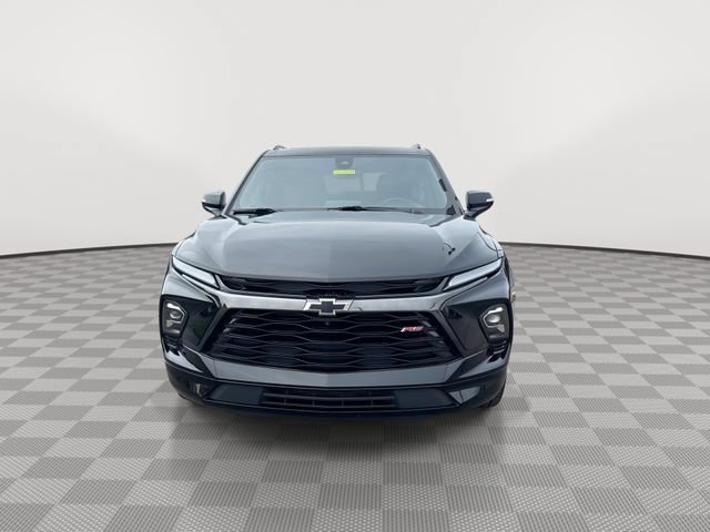 Certified 2023 Chevrolet Blazer RS w/ Driver Confidence II Package AWD/4WD image 4
