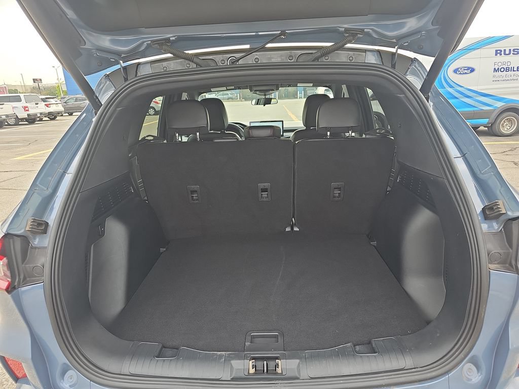 Used 2024 Ford Escape ST-Line w/ Tech Pack #1 FWD image 12
