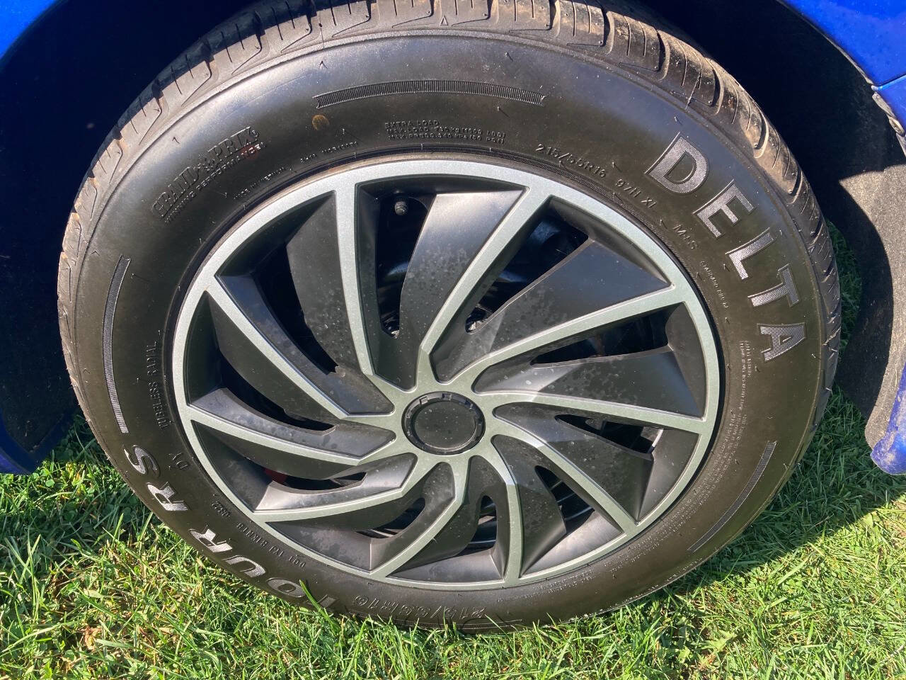 Used 2019 Honda Civic LX image 4