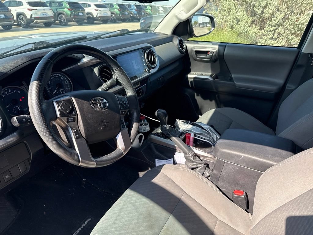 Used 2022 Toyota Tacoma SR5 RWD image 10
