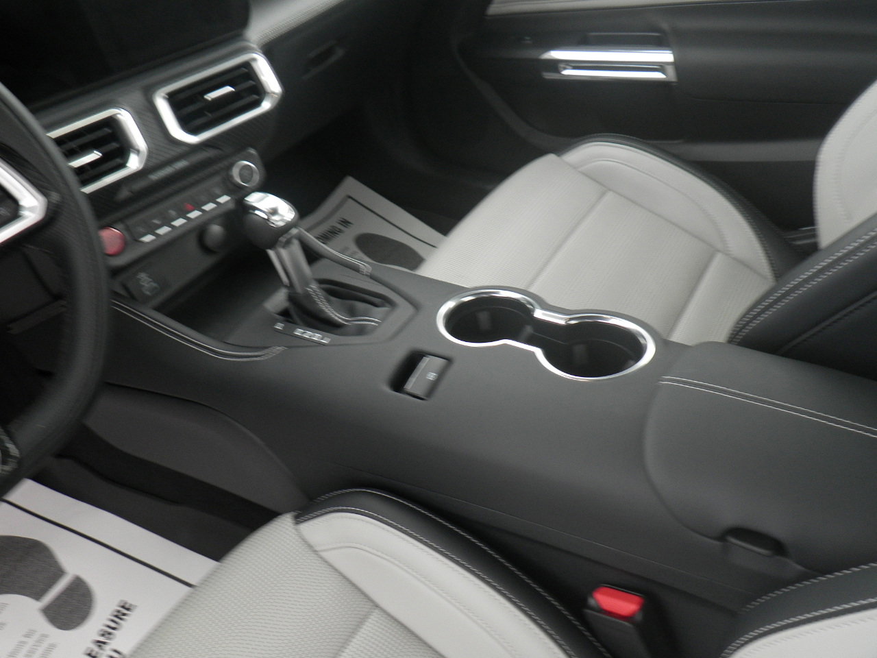 Used 2025 Ford Mustang Premium image 19