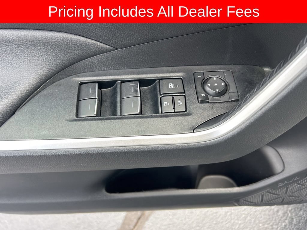 Used 2025 Toyota RAV4 XLE w/ Convenience Package FWD image 4