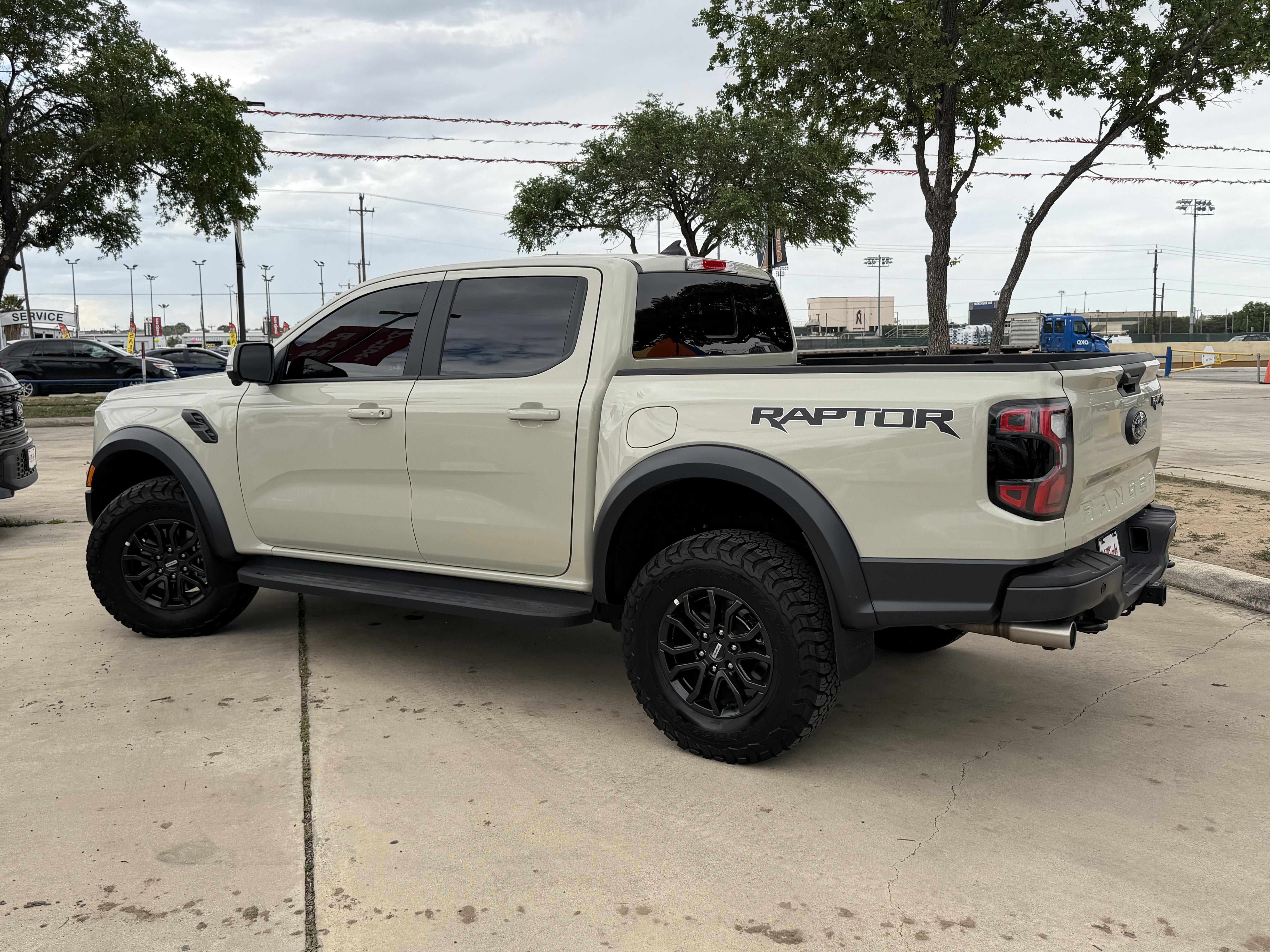 Used 2025 Ford Ranger Raptor image 9