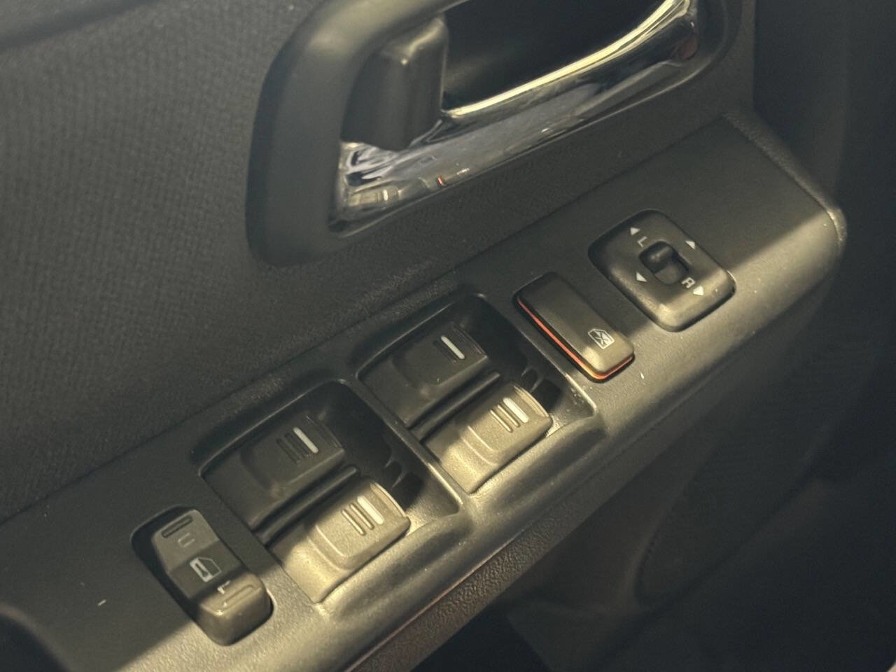 Used 2012 GMC Canyon SLE image 26